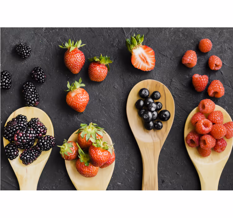 fotomural de parede colher de cozinha com frutas - TenStickers