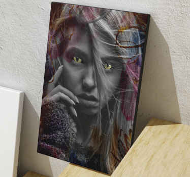 produtomoderno da arte da parede da lona do quadro de uma mulher na aparência artística do felino. Uma tela de arte feminina bem detalhada que você adoraria em sua sala de estar.