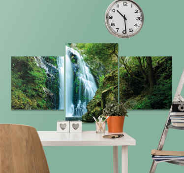 Impressão em tela de cachoeira que apresenta uma bela imagem de uma cachoeira natural no fundo de uma floresta verde. Fácil de aplicar.