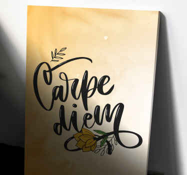 Nossa Vinil decorativoem lona carpe diem quote é adequada para decorar sua casa, escritório, lounge, negócios, spa, etc. Feita com material de qualidade e duradouro.
