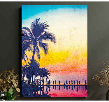 Pôr do sol com impressões de parede do escritório de palmeiras. Fundo com riscas coloridas e uma palmeira roxa. Decore suas paredes. Envio imediato!