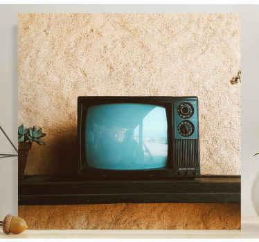 Impressão em tela com a ilustração de uma tevê vintage antiga original ótima para você preencher com uma atmosfera vintage o ambiente da sua sala de estar.