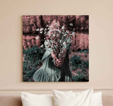 Quadro de paisage Menina com buquê de flores - TenStickers