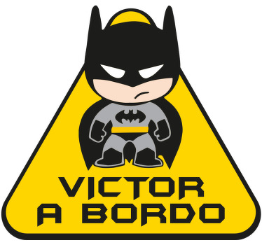 Autocolante decorativo personalizado para automóveis da nossa colecção de autocolantes para crianças a bordo de veículos. é fácil de aplicar e de alta qualidade.