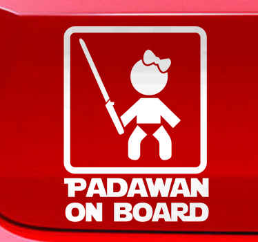 Este autocolante de bebê a bordo com o ditado "padawan on board" não só faz o coração de um pai bater mais rápido, mas também de qualquer fã de star wars!