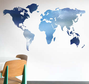 Autocolante decorativo para parede com um mapa mundi. Este mapa mundi destaca-se pela sua cor azul em aguarela e ficará super bem em qualquer divisão.