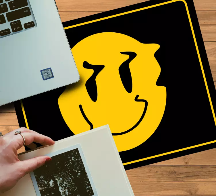 Mouse pad originais ícone amarelo sorridente - TenStickers
