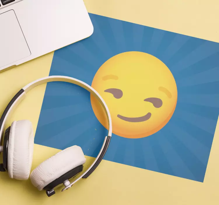 Smiley face sorrateiro amarelo mais mousepads - TenStickers