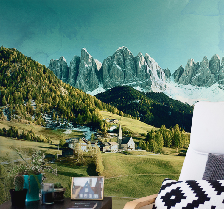 Fotomurais de paisagens Belas montanhas e um campo verde - TenStickers