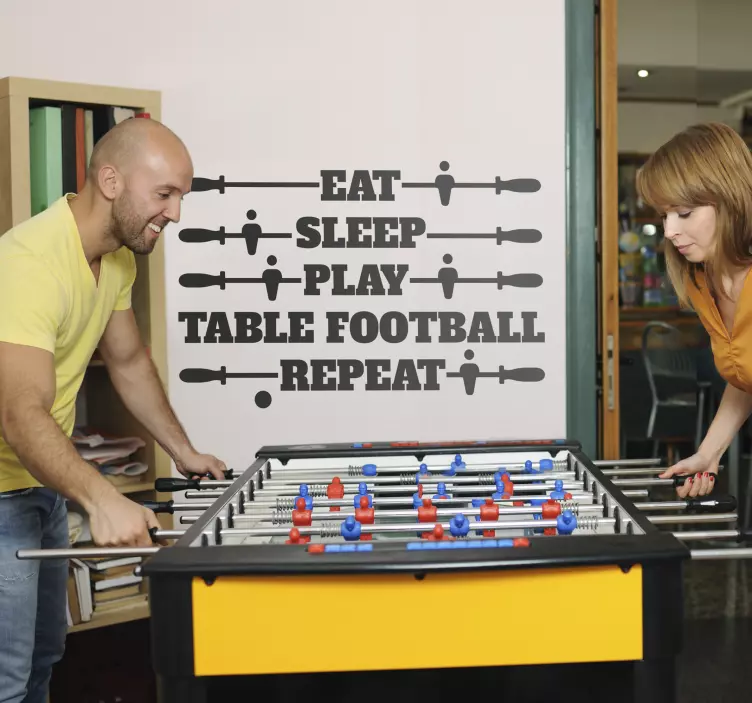 Autocolante de citações celebres jogar futebol de mesa e repetir - TenStickers