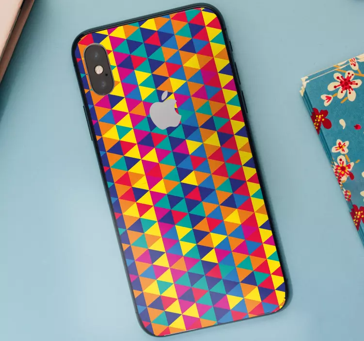 autocolante de iphone com padrão de triângulos coloridos - TenStickers
