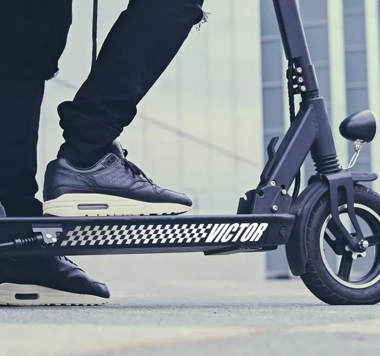 Autocolante personalizável patinete de Corrida de Bandeira - TenStickers