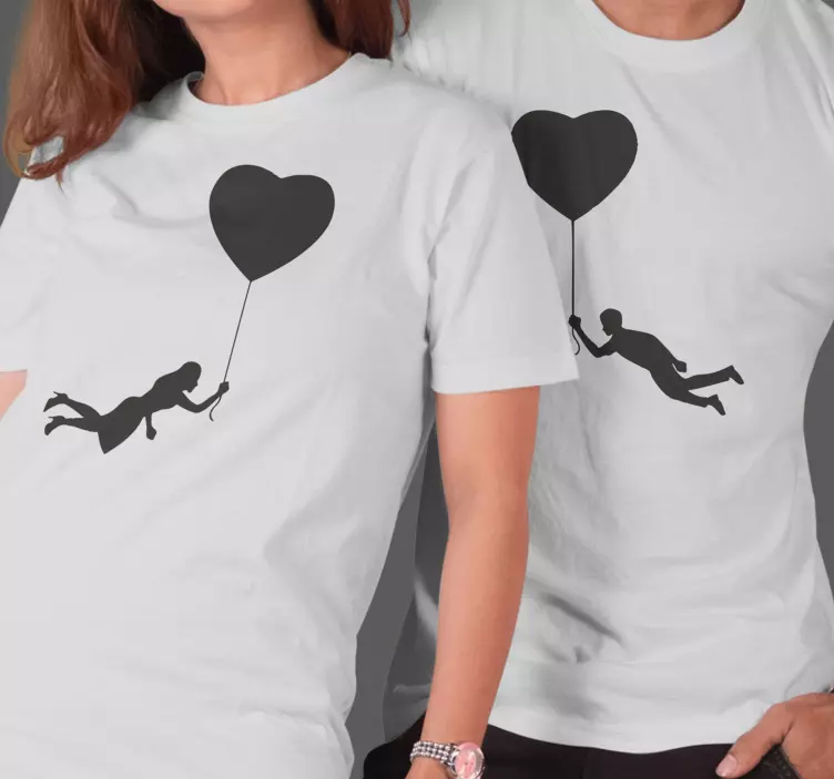 Casal balão coração camisetas - TenStickers