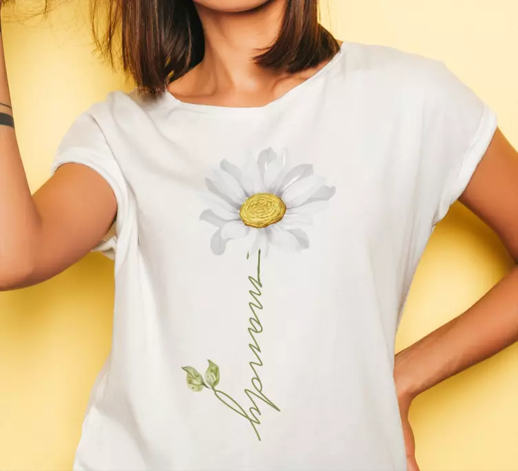 Daisiy com t-shirt personalizada com nome - TenStickers