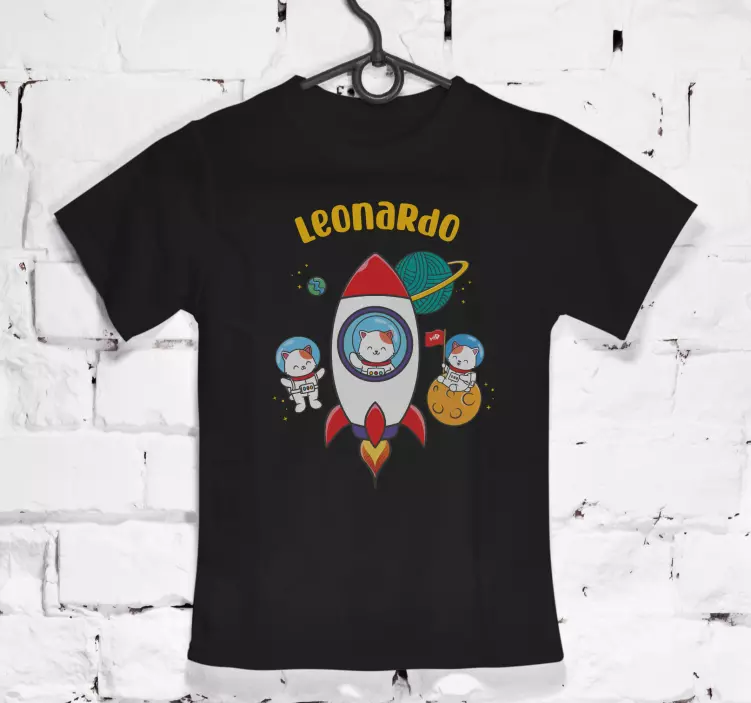 Desenho de galáxia com t-shirtscom o nome - TenStickers