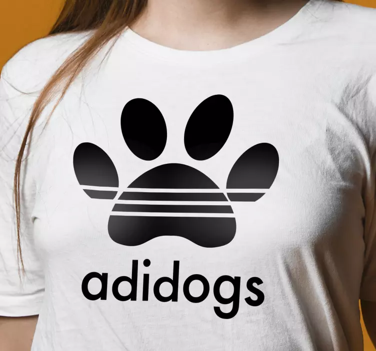 T-shirt personalizada adidogs loving animals - TenStickers