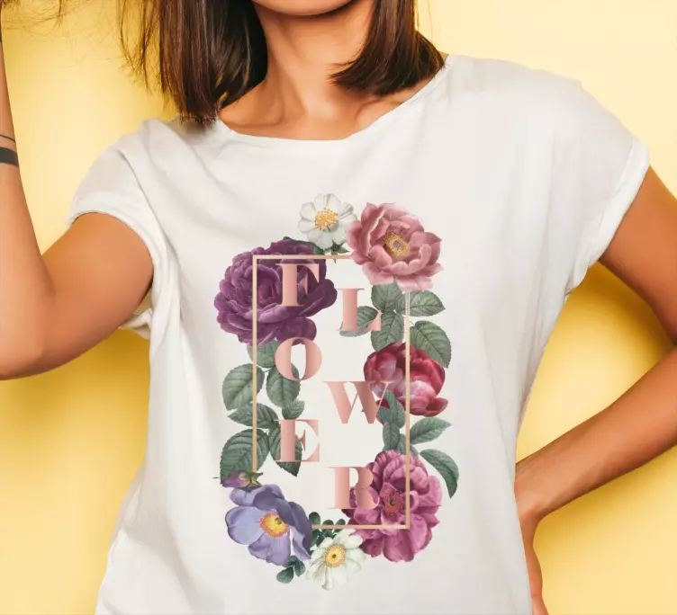 T-shirt tipografia floral personalizada - TenStickers