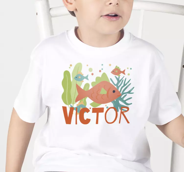 T-shirtde bebê com nome coral de desenho animado - TenStickers