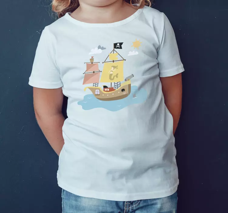 T-shirt dos desenhos animados do navio pirata infantil - TenStickers